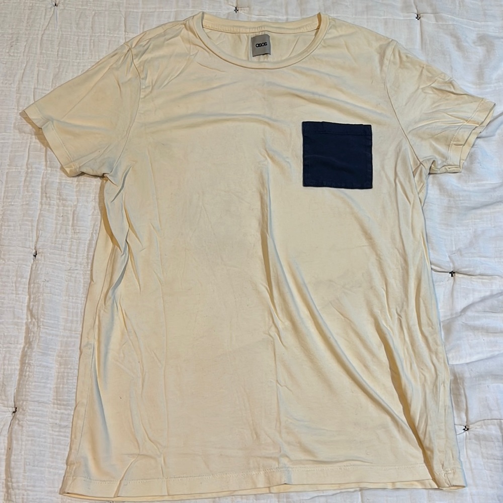 ASOS ivory t-shirt with blue pocket | Size: S